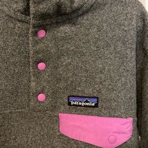 Size M women’s Patagonia pullover fleece